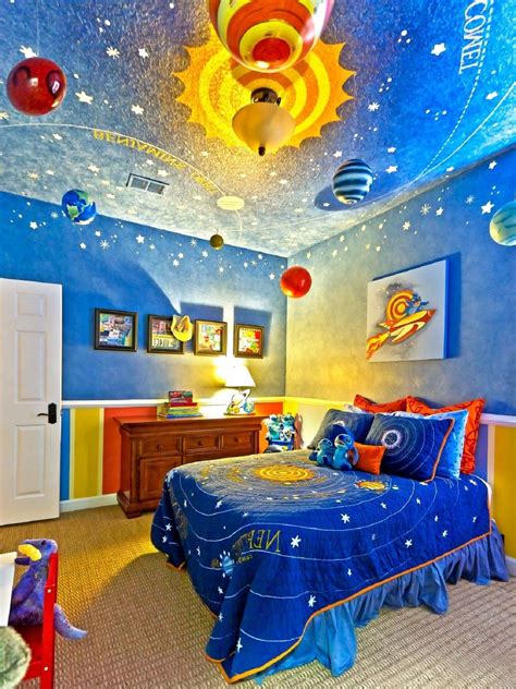 Space theme bedroom that flies you to the moon. 35+ Cozy Outer Space Bedroom Ideas (With images) | Space ...