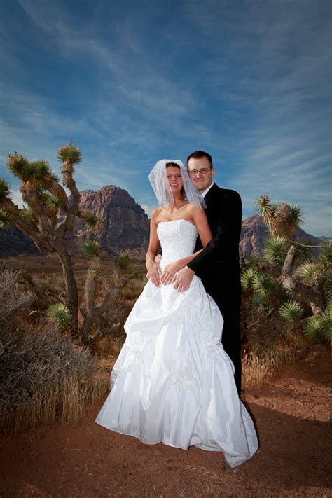 Scenic Weddings In Las Vegas Red Rock Canyon Weddings This Fall