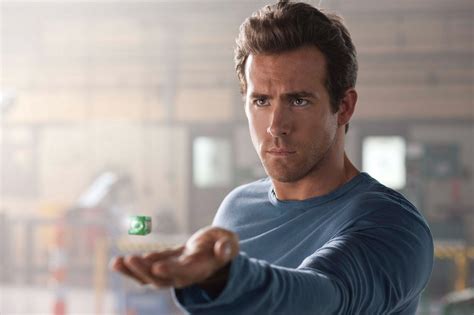 Ryan Reynolds Admits He Was Unhirable After Green Lantern Flickreel