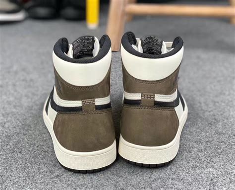 New Look At The Air Jordan 1 Retro High Og Dark Mocha The Sneaker Buzz