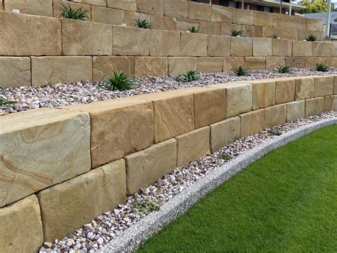 A Grade Sandstone Retaining Wall Blocks Helidon