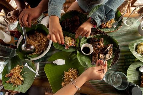 The Top Foods To Try In The Philippines