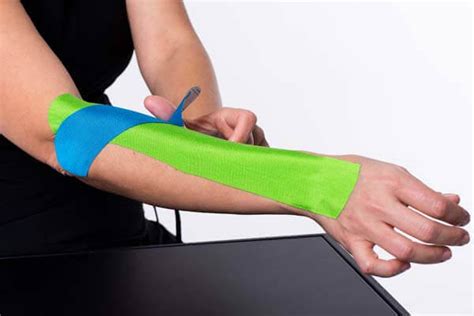 How To Tape Tennis Elbow In 5 Easy Steps With Curetape