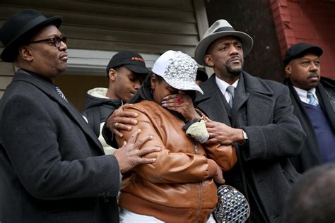 55 Year Old Woman Shot And Killed By Chicago Police After Enjoying