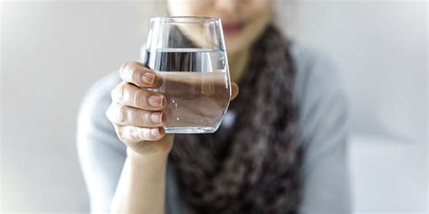 Tips To Drink More Water And Stay Hydrated In Summer
