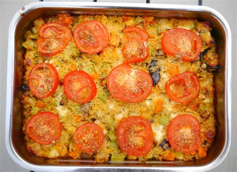 Ovenschotel van orzo met aubergine mozzarella en oregano