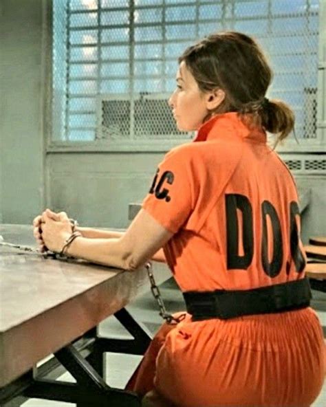 Pin By Ed Macmillan On Crime Criminals Inmate Clothes Prison Jumpsuit Female Cop