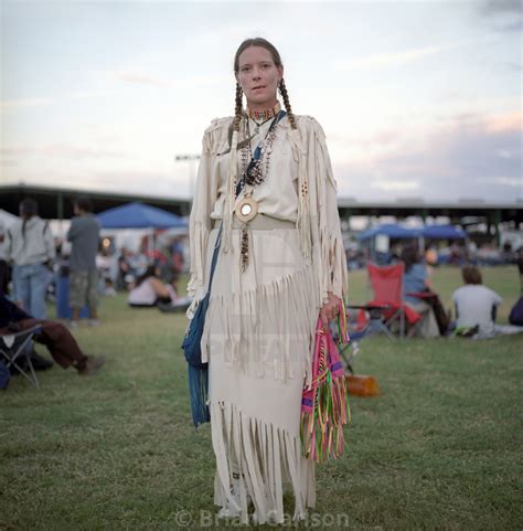 Native American Woman In Traditional Clothing Postcard Ubicaciondepersonas Cdmx Gob Mx