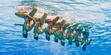 21 Stunning Photos From The Olympic Synchronized Swimming Finals Synchronized Swimming