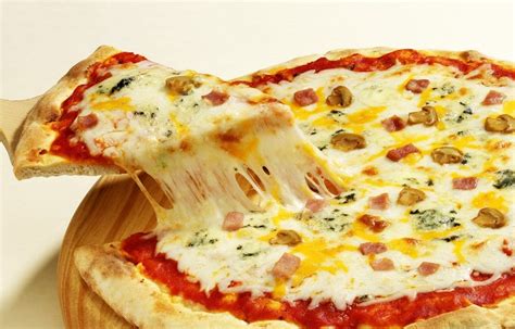 Four Cheese Pizza ⋆