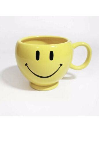 Smiley Face Emoji Teleflora T Mug Yellow Jumbo Size Collectible