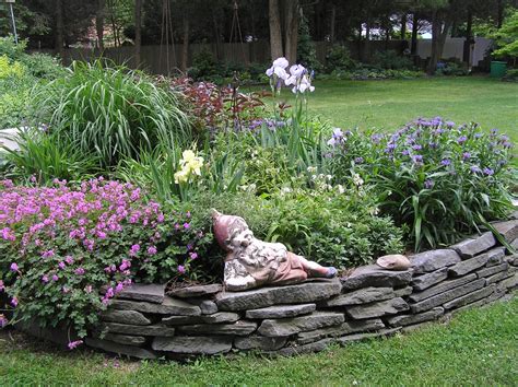 Old Country Gardens Raised Beds And Edging Materials