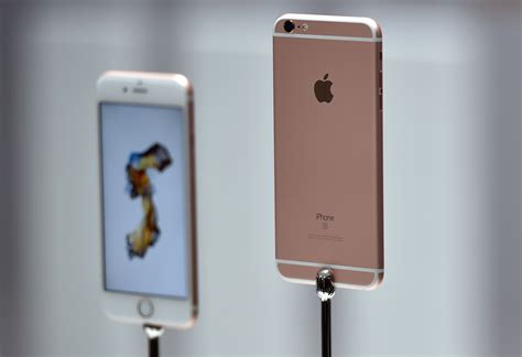 Apple Inc To Replace Iphone 6s Batteries Time