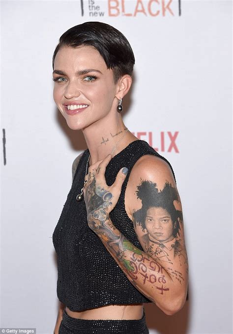 ruby rose flashes taut tummy at orangecon fan event in nyc daily mail online