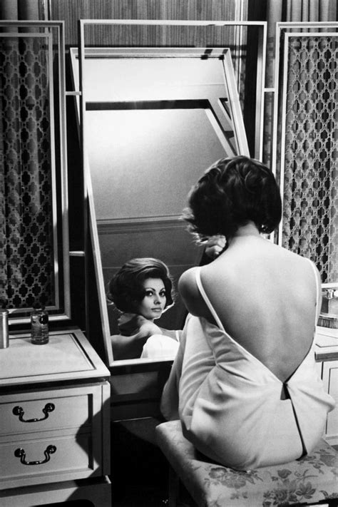 Sophia Loren 18x24 Poster Bare Back Glamour Portrait Mirror Reflection