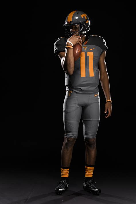 Tennessee Vols New Football Uniforms