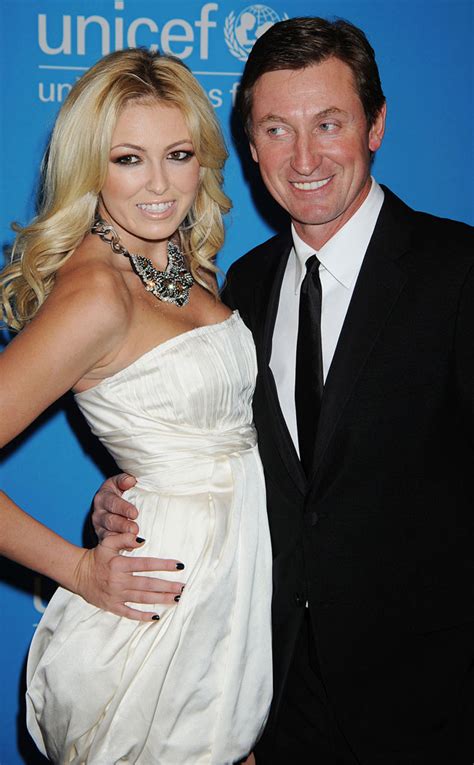 Paulina Gretzky Engaged 5 Things To Know About Bride To Be E News