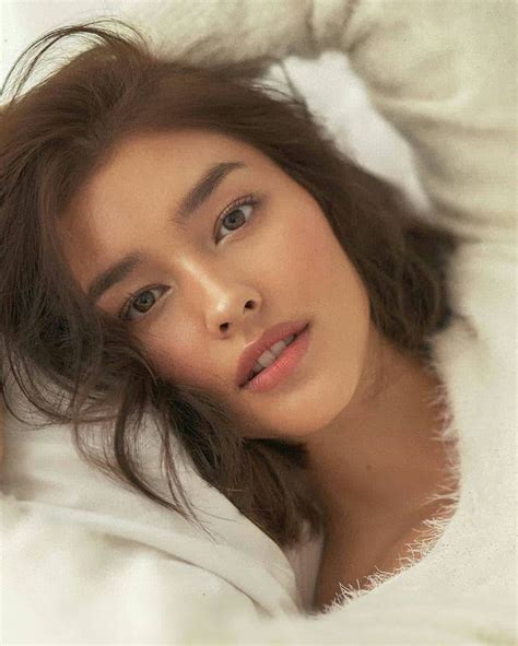 Pin By Myk Apuyan On Liza In 2020 Liza Soberano Liza Soberano Instagram Beautiful Girl Face