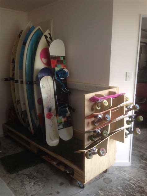 Diy Surfboard Snowboard Skateboard Storage Stand Made From Palettes