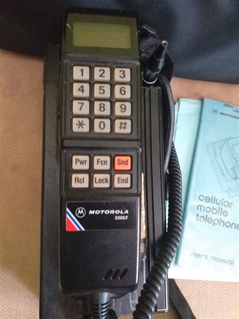 Teléfono Móvil Motorola 5000x De La Década De 1980 Los Cachivaches Cosas Que Ya No Se Usan