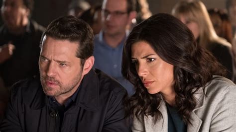 Watch Private Eyes Season 2 Episode 10 Kissing The Canvas Online Free