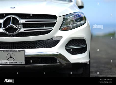 Mercedes Benz Grille Hi Res Stock Photography And Images Alamy