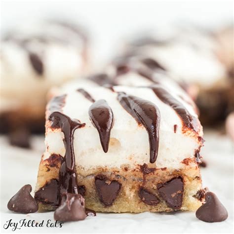 These keto smores are just in time to save your summer! Keto Smores Bars - Low Carb, Gluten-Free, Sugar-Free - Joy ...