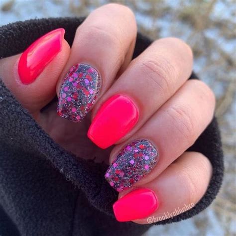 19 Pink Nails That Prove Manicures Can Go From Light To Hot In An Instant