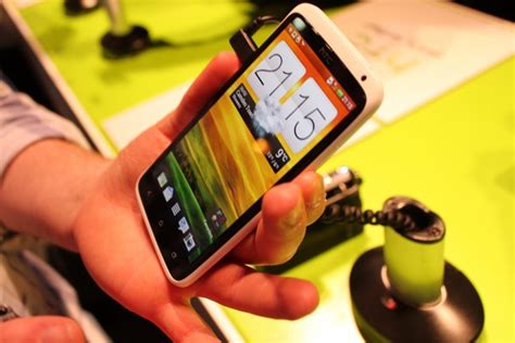 safari geek mwc 2012 htc anuncia one x