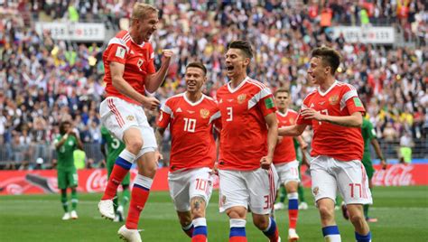 russia 5 0 saudi arabia aleksandr golovin stars as hosts kick start world cup campaign in style