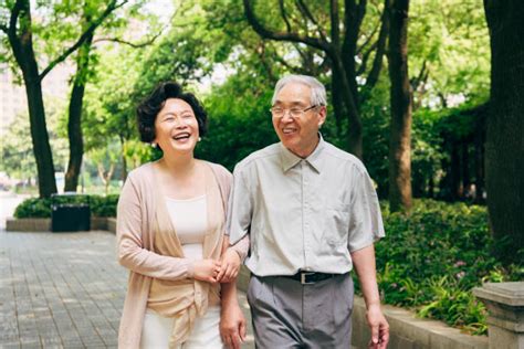 17200 Asian Old Couple Happy Photos Stock Photos Pictures And Royalty