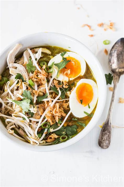 Soto means soup while mie means noodles. Hoe maak je soto ayam (Indonesische kippensoep) | Recipe ...