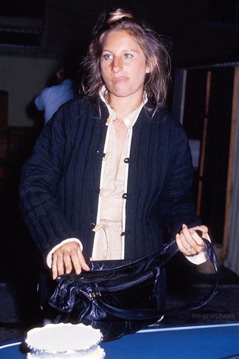 Barbra Streisand Photographed By Papparazzi In 1975 Barbra Streisand