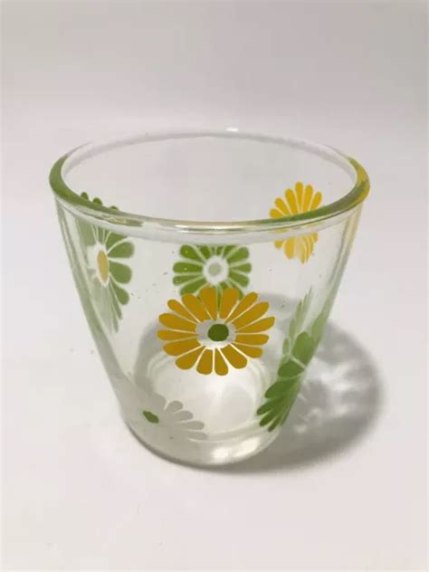 Vintage Hazel Atlas Sour Cream Glass Yellow And Green Daisy Flowers