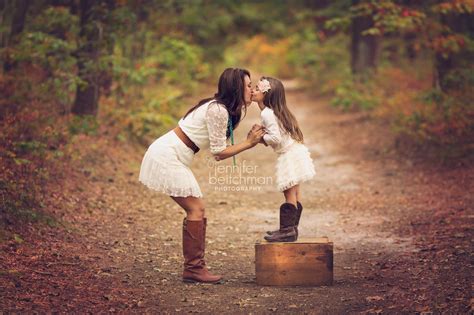 Pin By Jennifer Beitchman On Peanut And Pip Photography Mother Daughter Photos Mother