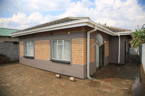 H Villa Houses For Rent In Zvishavane Midlands Province Zimbabwe