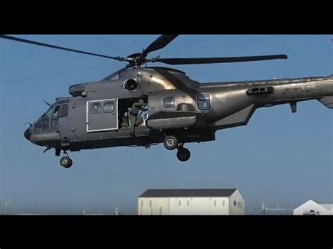 Aérospatiale puma modelinin geliştirilmiş versiyonudur. Luchtmacht AS532 Cougar helikopter visserijdagen Harlingen ...