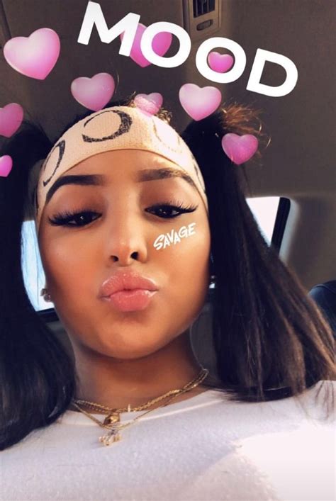 Pin By 𝒯𝑒𝓎𝒶𝒶𝓍𝑜 On Head Wear Snapchat Girls Light Skin