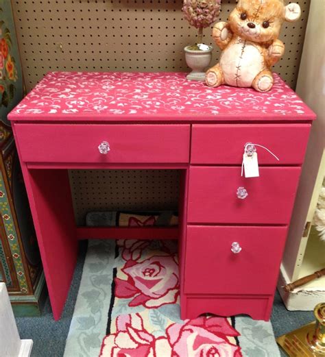 Buy the best and latest little girls desk on banggood.com offer the quality little girls desk on sale with worldwide free shipping. Custom mix of chalk paint for little girl's desk. | The ...