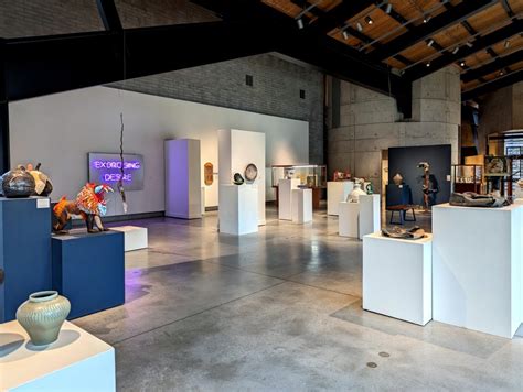 Canadian Clay and Glass Gallery