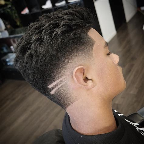 One of the most popular men's haircuts for short hair. Types Of Fade Haircuts (2020 Update)