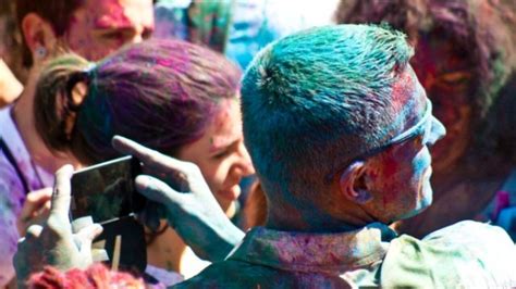 The Best Apps To Add Colour To Your Holi Celebrations