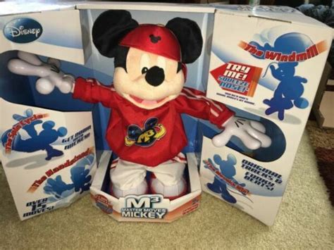 M3 Master Moves Mickey Mouse Disney Dancing Talking Interactive Doll