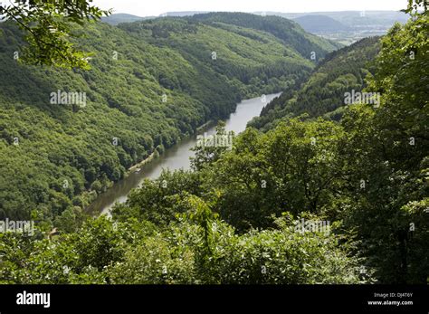 V Shaped Valley Of The Saar River Mettlach Stock Photo Alamy