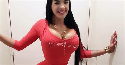 Woman Reduces Waist To 20 Inch By Wearing Corset 23 Hours A Day Pulse