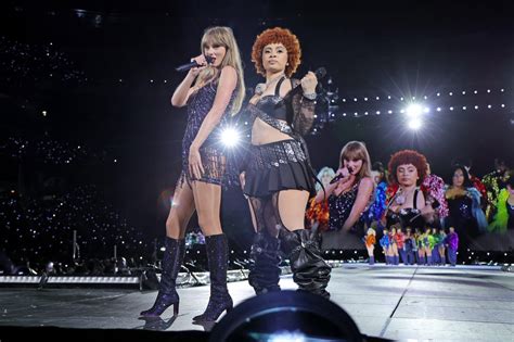 Taylor Swift And Ice Spice Perform Karma At Eras Tour Ice Spice