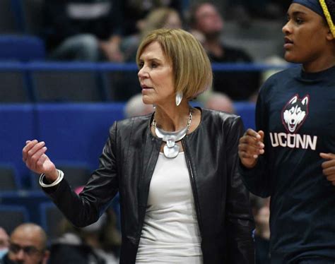 Uconn Associate Coach Chris Dailey Collapsed Released From Hospital