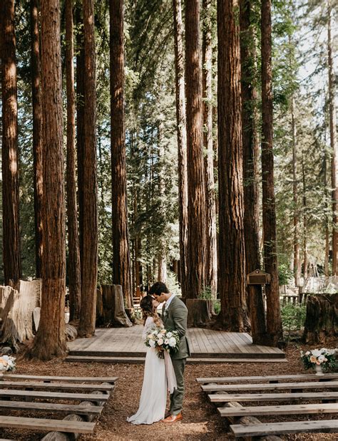 This intimate destination diy wedding is full of all of the woodland wedding dreams. Head into the Woods with 14 Must-See Forest Weddings ...