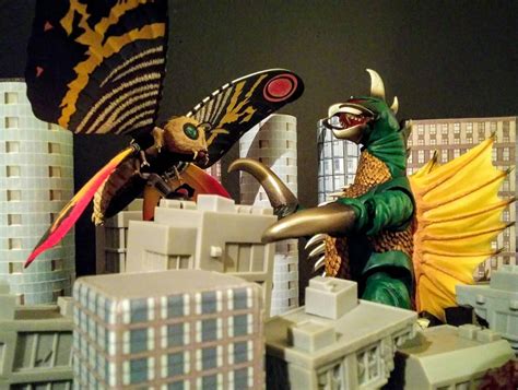 Mothra Vs Gigan By Kongzilla92 On Deviantart