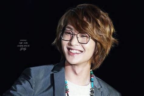 Onew Looks Amazing With Glasses